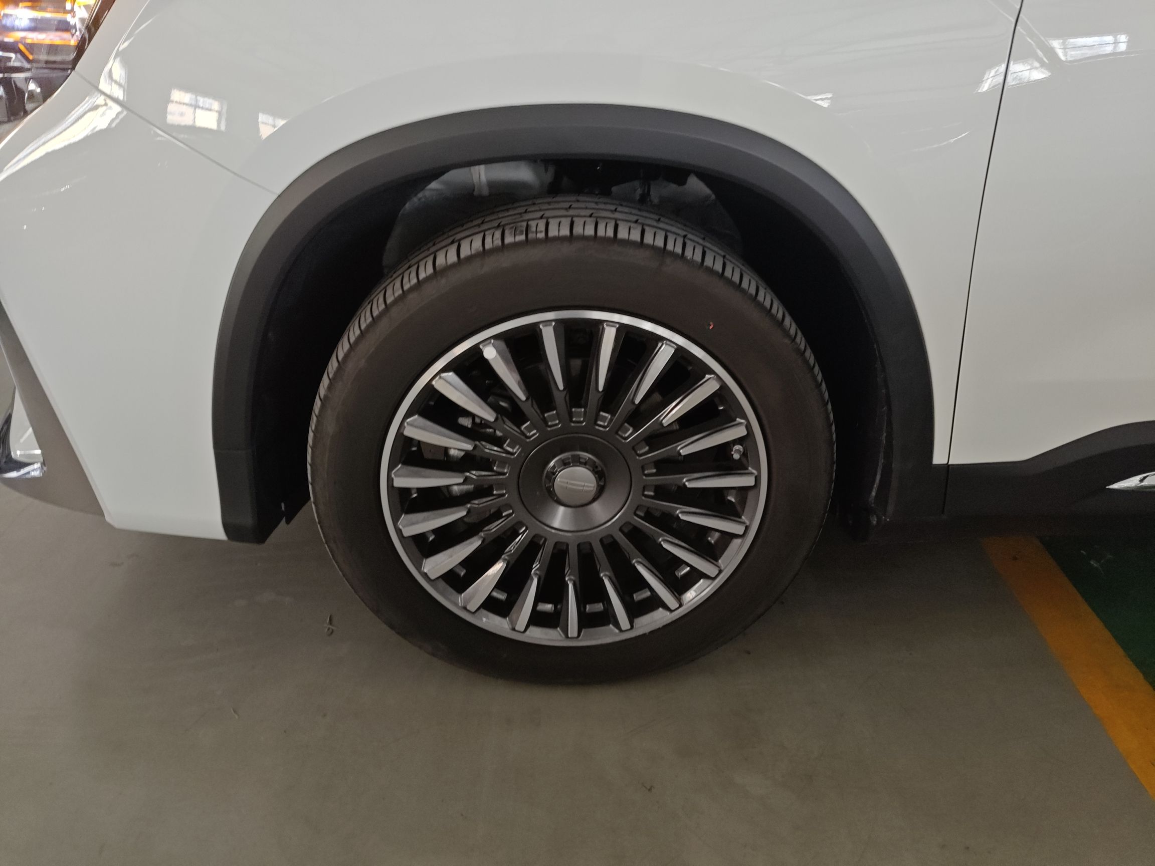 Geely Auto Haoyue L 2025 2.0T DCT Luxury Edition — снимка 10