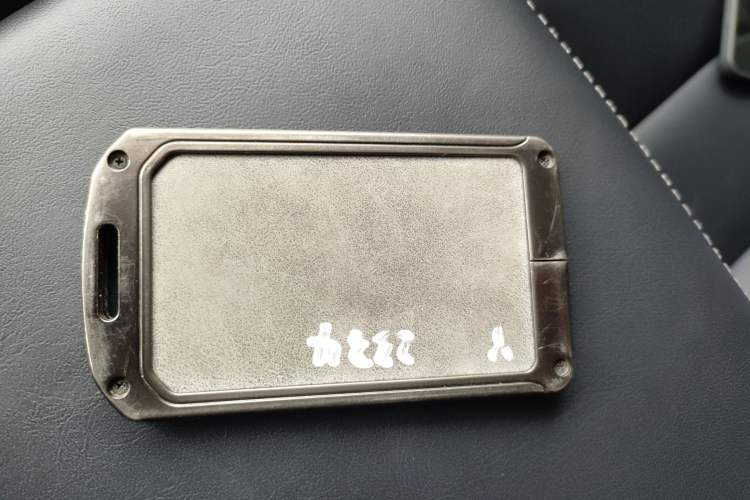 Used Tesla Model Y 2023 Rear-Wheel-Drive Version Vehicle Key