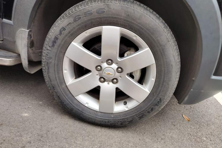 Used Chevrolet Captiva 2014 2.4L Two-Wheel Drive Urban Version 7 Seats
