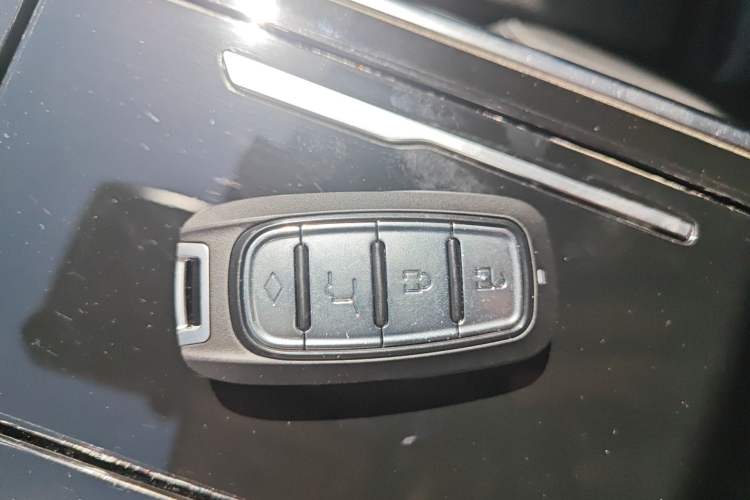Used Hongqi H9 2020 3.0T Smart Connect Flagship Edition Vehicle Key