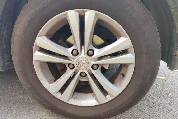 Used HYOSOW S3 2014 1.5L Comfort Version China IV Emission Standard Right Front Wheel Hub