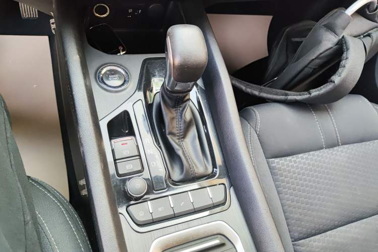 Used Chery Tiggo 5x 2019 HERO 1.5L CVT Fashion Edition Gear Lever