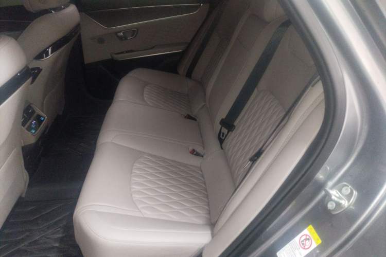 Used BYD Han 2024 EV Glory Edition 715KM Front-Wheel-Drive Flagship Model