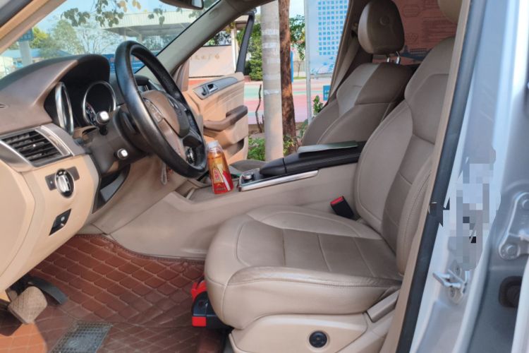 Used Mercedes-Benz M-Class 2014 ML 320 4MATIC Left Front Seat