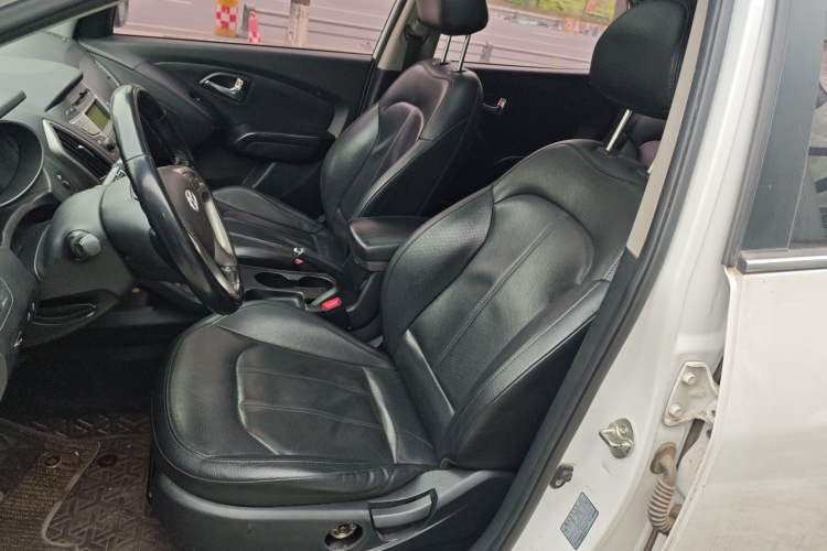 Used Hyundai ix35 2015 2.0L Automatic 2WD Smart Version China V Standard
