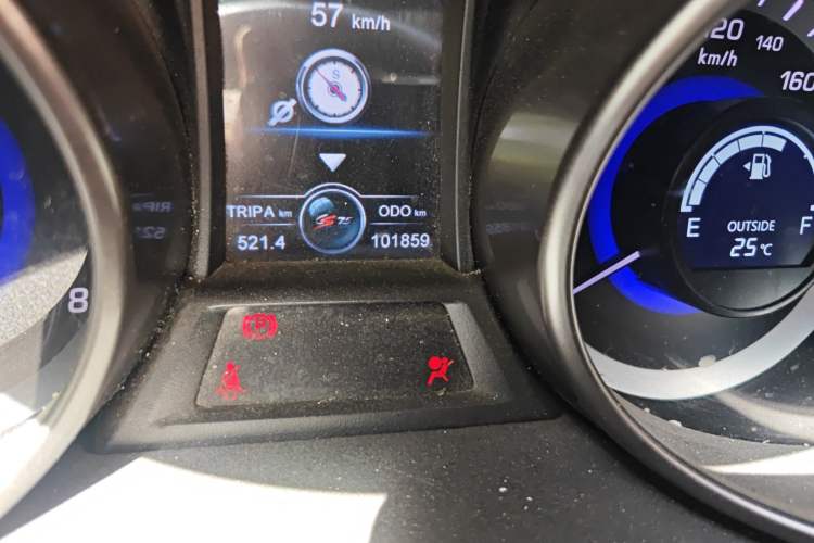 Used CHANGAN CS75 2014 2.0L Manual Luxury Version China IV Standard
