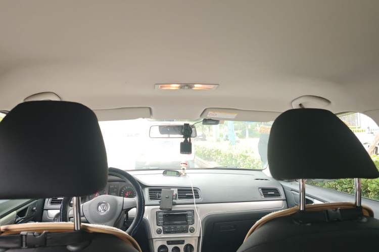 Used Volkswagen Lavida 2013 Revised Classic 1.6L Automatic Fashion Edition
