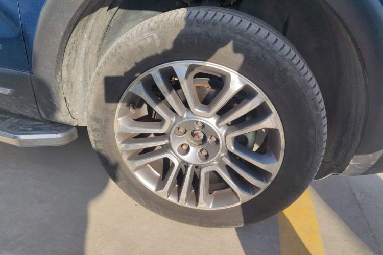 Used Qoros 5 2016 1.6T Automatic Luxury Model Right Front Wheel Hub