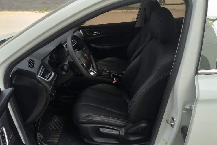 Used Roewe i5 2020 1.5L Automatic 4G Connected Linghao Edition