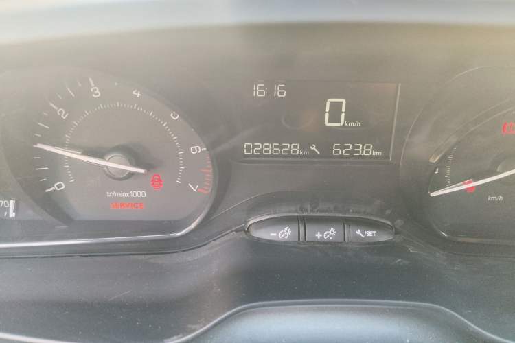 Used Peugeot 2008 2014 1.6L Manual Trend Edition Odometer Close Up