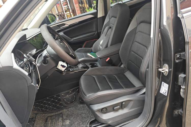 Used Volkswagen Tayron 2020 330TSI Two-Wheel Drive Luxury Smart Connectivity Version