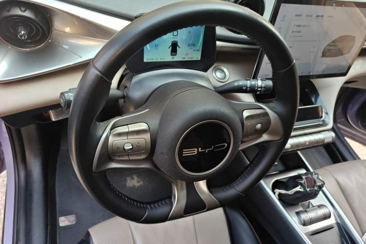 Used BYD Dolphin 2023 420 km Fashion Edition
