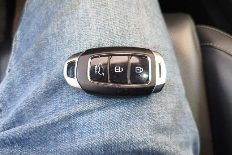 Used Hyundai Santa Fe 2019 380 TGDi TOP Automatic All-Wheel Drive Flagship (HTRAC) – China VI Standard
