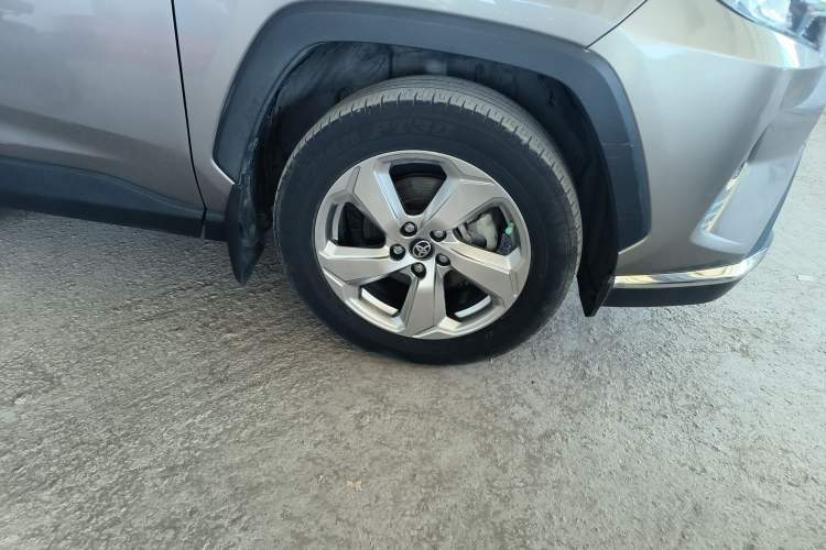 Used Toyota RAV4 2020 2.0L CVT Two-Wheel Drive Fashion Edition
