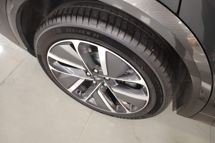 Used Li Auto L9 2023 Pro Model
