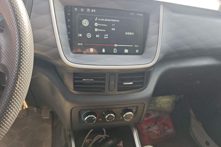 Used Jinbei Gold Hiace M Classic 2024 1.5L Engineering Lion Passenger Vehicle 6 Seats Audio And AC Panel