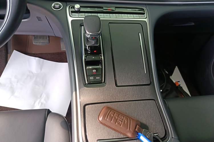 Used GAC Trumpchi M8 2024 Lingxiu Series 390T Deluxe Edition Gear Lever