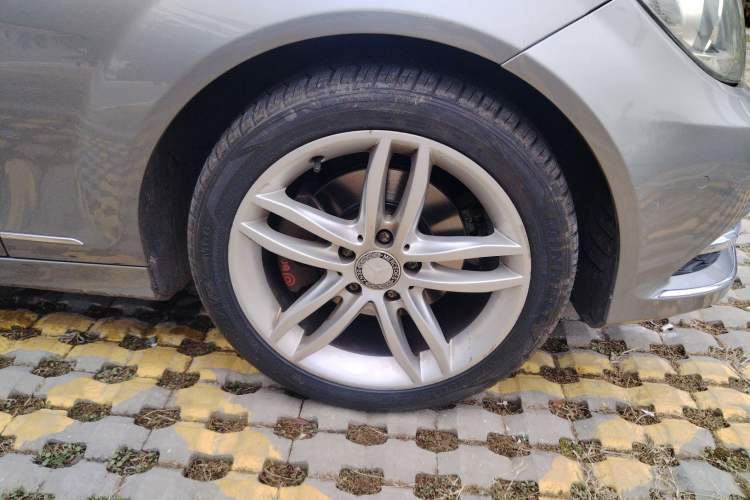 Used Mercedes-Benz C-Class 2013 C 260 CGI Fashion Model Right Front Wheel Hub