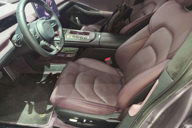 Used Xiaomi Auto SU7 2024 Four-Wheel Drive Ultra-Long Range Advanced Intelligent Driving Max Edition Left Front Seat