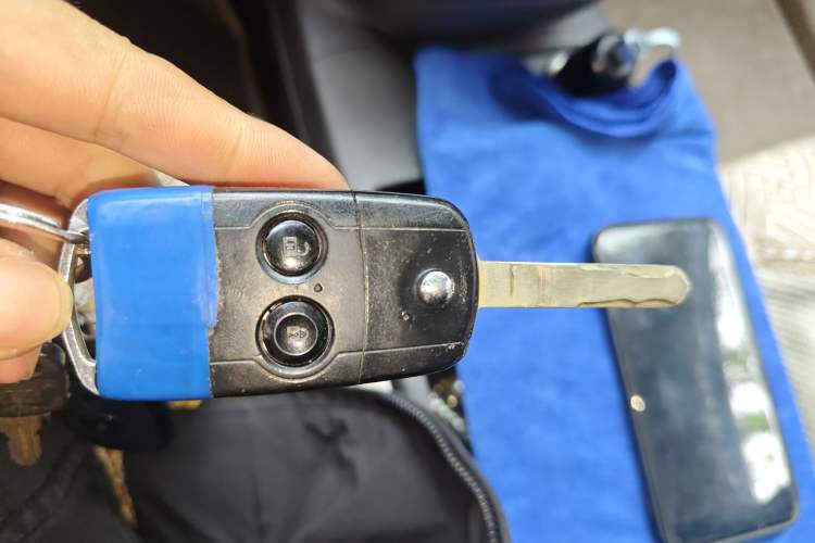 Used Honda CR-V 2012 2.0L two-wheel drive urban version
