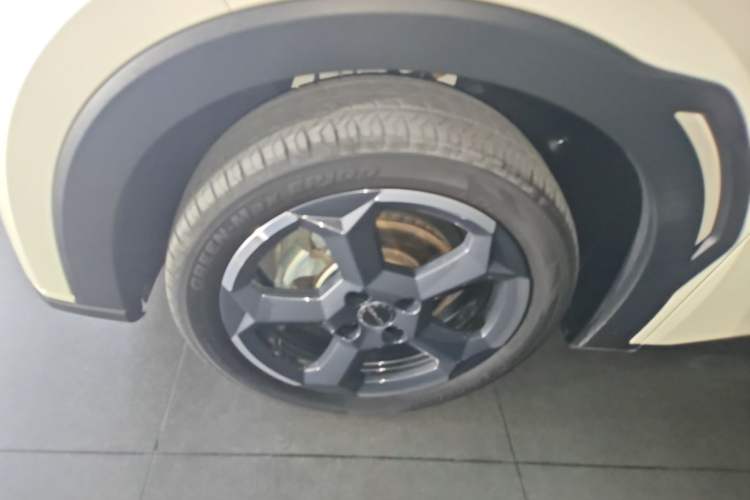 Used BYD Seagull 2023 Flying Edition Left Front Wheel Hub