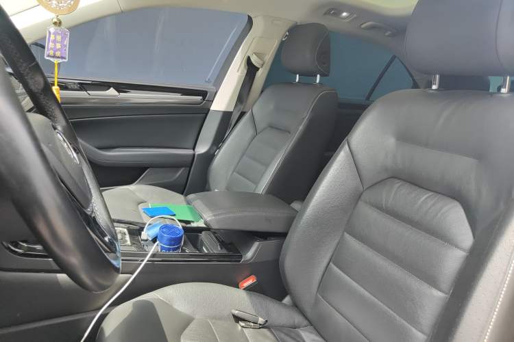 Used Volkswagen Phideon 2019 380TSI Two-Wheel Drive Business Edition China VI Standard