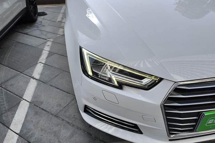 Used Audi A4L 2018 30th Anniversary Edition 40 TFSI Trendy Model