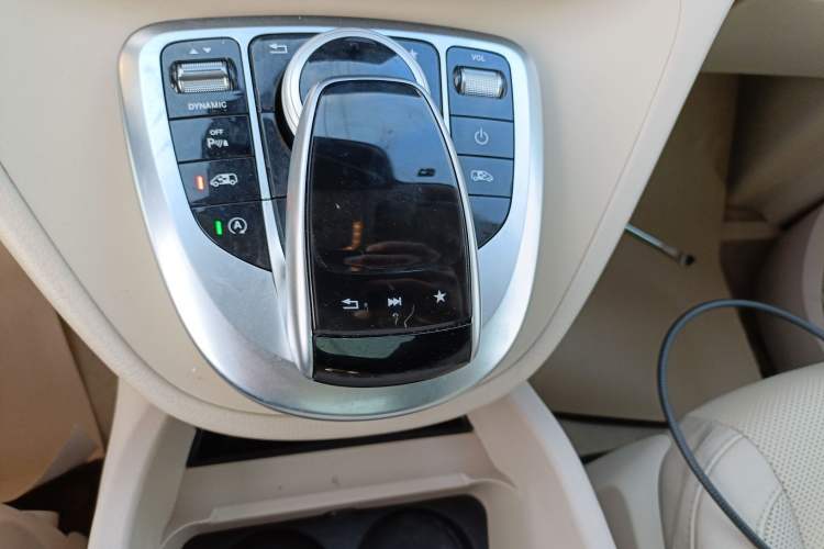 Used Mercedes-Benz V-Class 2017 V 260 Avantgarde Edition