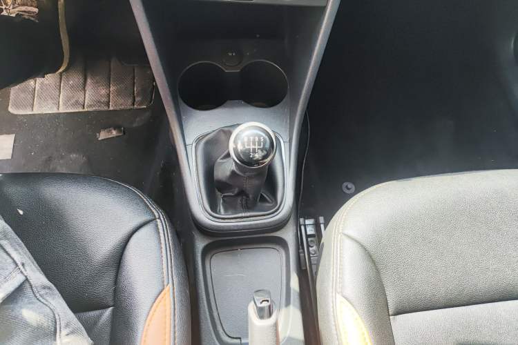 Used Volkswagen Polo 2016 1.4L Manual Fashion Model