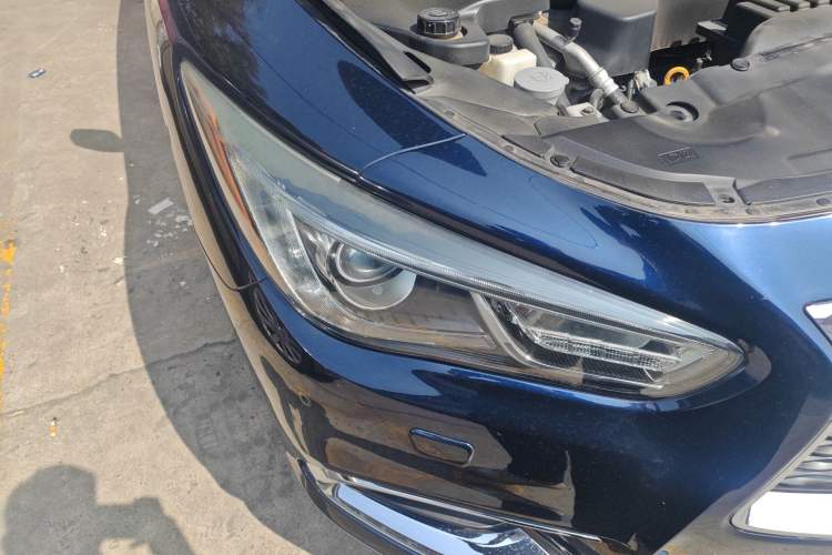 Used Infiniti QX60 2016 2.5 S/C Hybrid Four-Wheel Drive All-Terrain Version China V Emission Standard Right Front Headlight