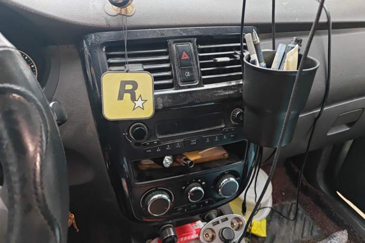 Used Wuling Rongguang V 2016 1.5L Standard Version Audio And AC Panel