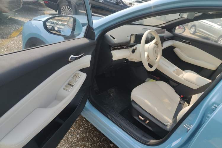 Used Baojun Yunhai 2024 140km Plug-in Hybrid Version