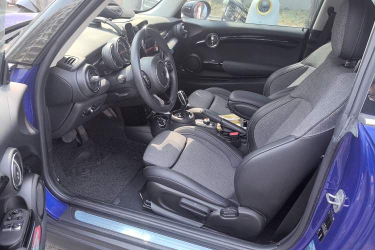 Used MINI 2018 1.5T COOPER Classic Edition
