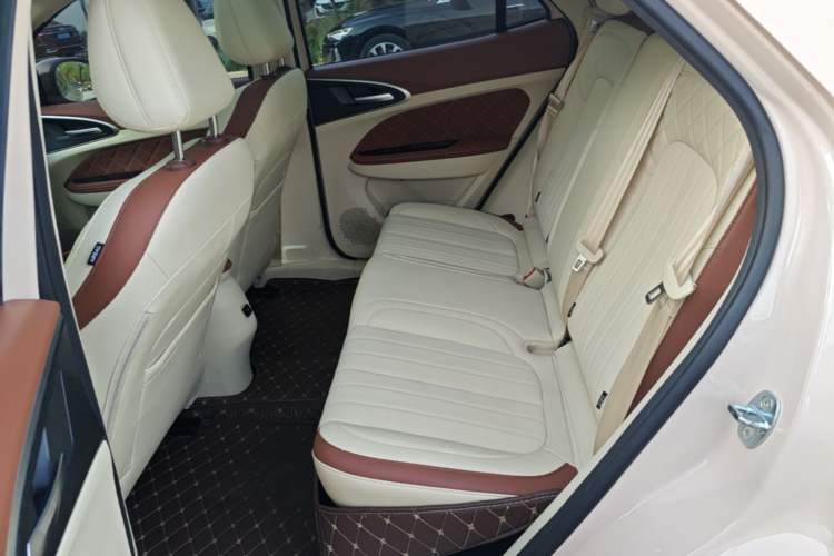 Used ORA Good Cat 2022 Morandi Edition 400km Standard Range Premium Version Lithium Iron Phosphate
