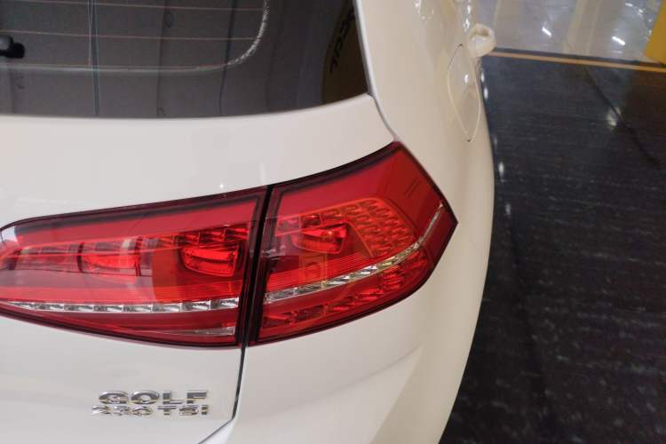 Used Volkswagen Golf 2016 230TSI Automatic Comfort Version
