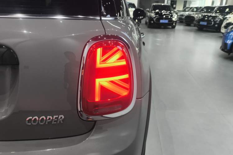 Used MINI 2022 1.5T COOPER Classic Edition Five-Door Version Exterior 7