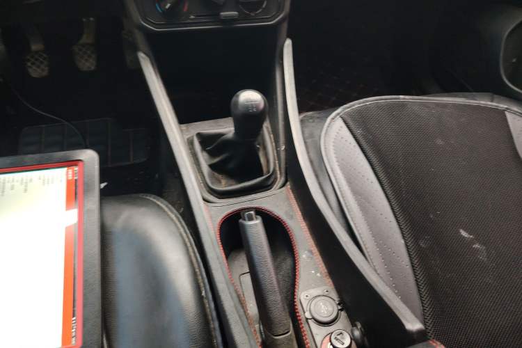 Used Volkswagen Jetta 2017 1.4L Manual Fashion Edition