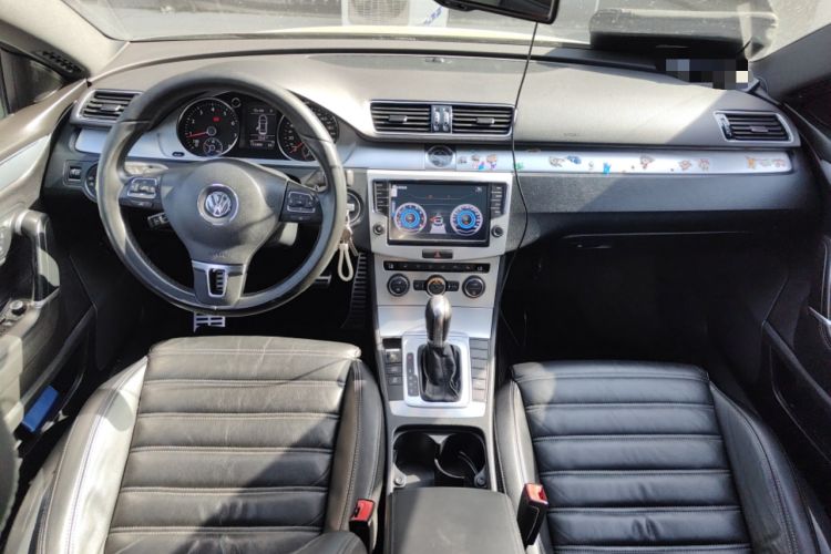 Used Volkswagen FAW-Volkswagen CC 2013 1.8TSI Prestige Model Center Console
