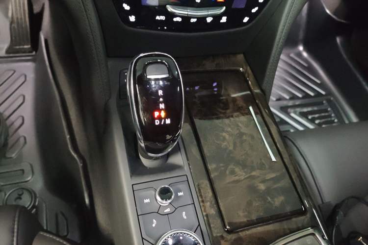 Used Cadillac CT6 2022 28T Luxury Edition Gear Lever