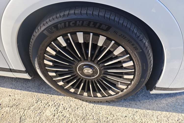 Used XPeng X9 2025 650 Long-Range Max