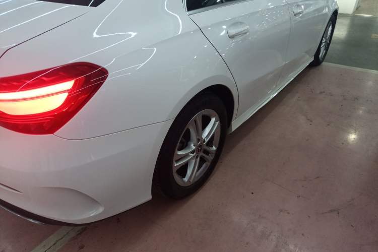 Used Mercedes-Benz A-Class 2023 A 180 L Right Rear Wheel Hub