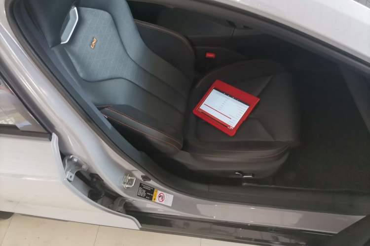 Used CHANGAN UNI-V 2022 2.0T Leading-Speed Edition
