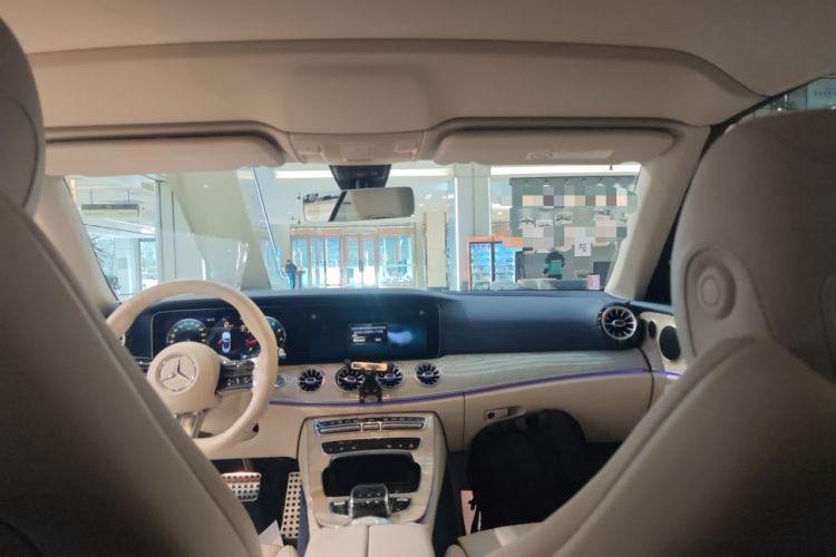 Used Mercedes-Benz E-Class 2023 Facelift E 260 4MATIC Convertible Coupe Headliner