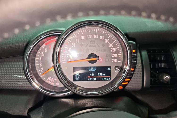 Used MINI MINI 2015 1.5T COOPER Excitement Five-Door Edition