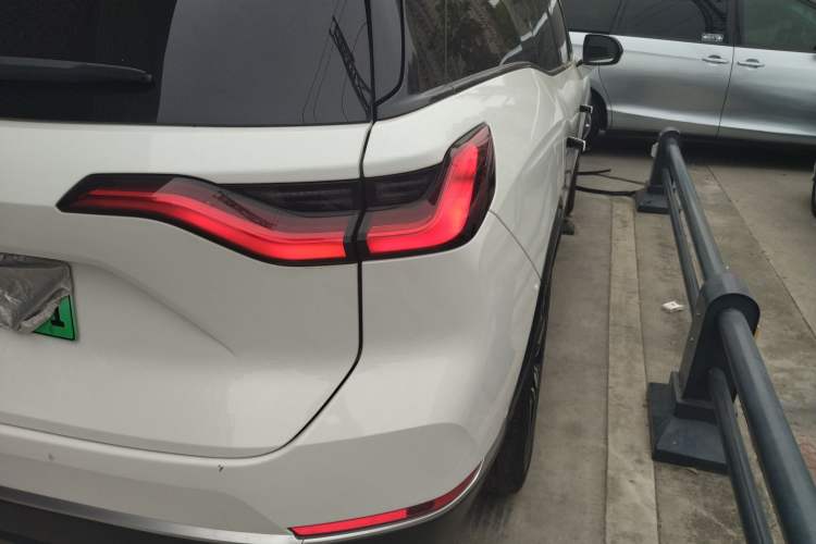 Used Nio ES8 2020 415 KM Signature Edition 7-Seater Version
