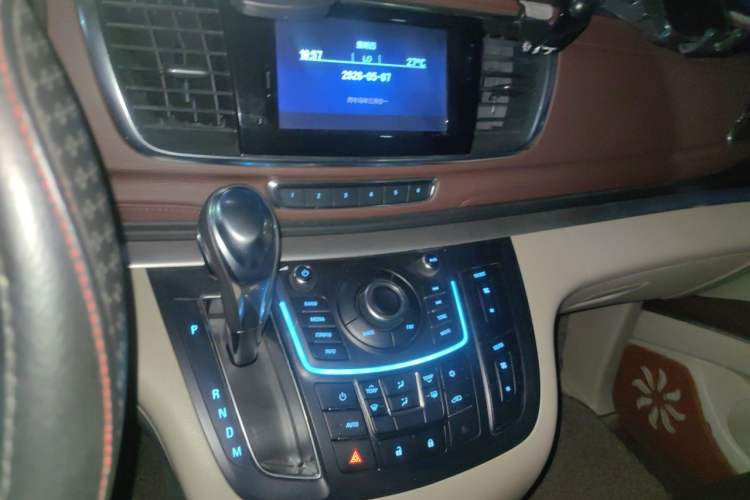 Used Buick GL8 2015 2.4L Luxury Business Premium Edition
