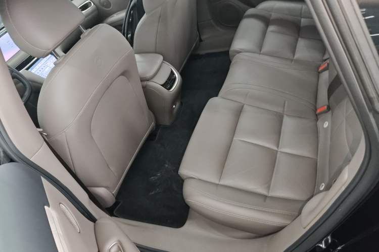 Used IM L6 2025 Ultra Model
