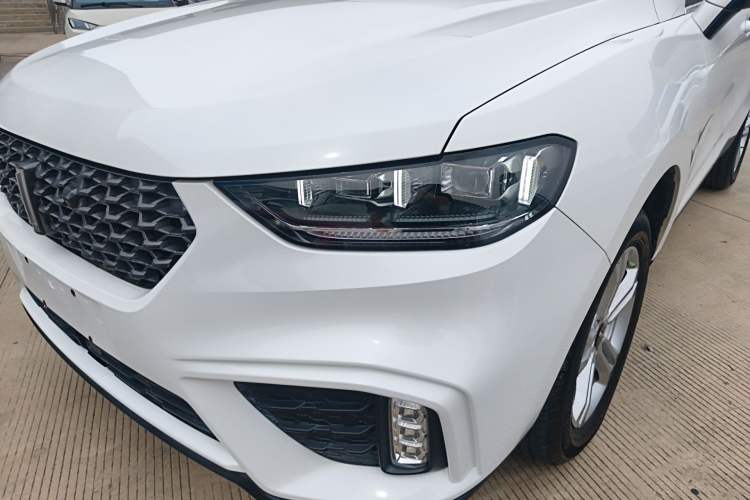 Used Wey VV5 2020 1.5T Two-Wheel Drive Color Pioneer