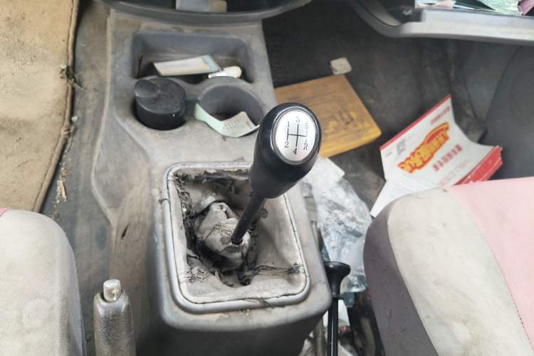 Used FORTHING Lingzhi 2012 Commercial Version 1.6L Utility Model Gear Lever