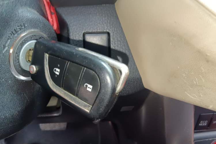 Used Toyota RAV4 2013 2.0L CVT Two-Wheel Drive Urban Edition
